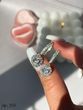 Серебряные серьги с английским замком и белыми фианитами
